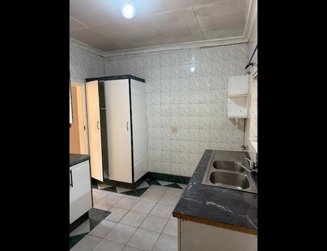 3 BEDROOM PROPERTY TO RENT IN BIRCHLEIGH NORTH